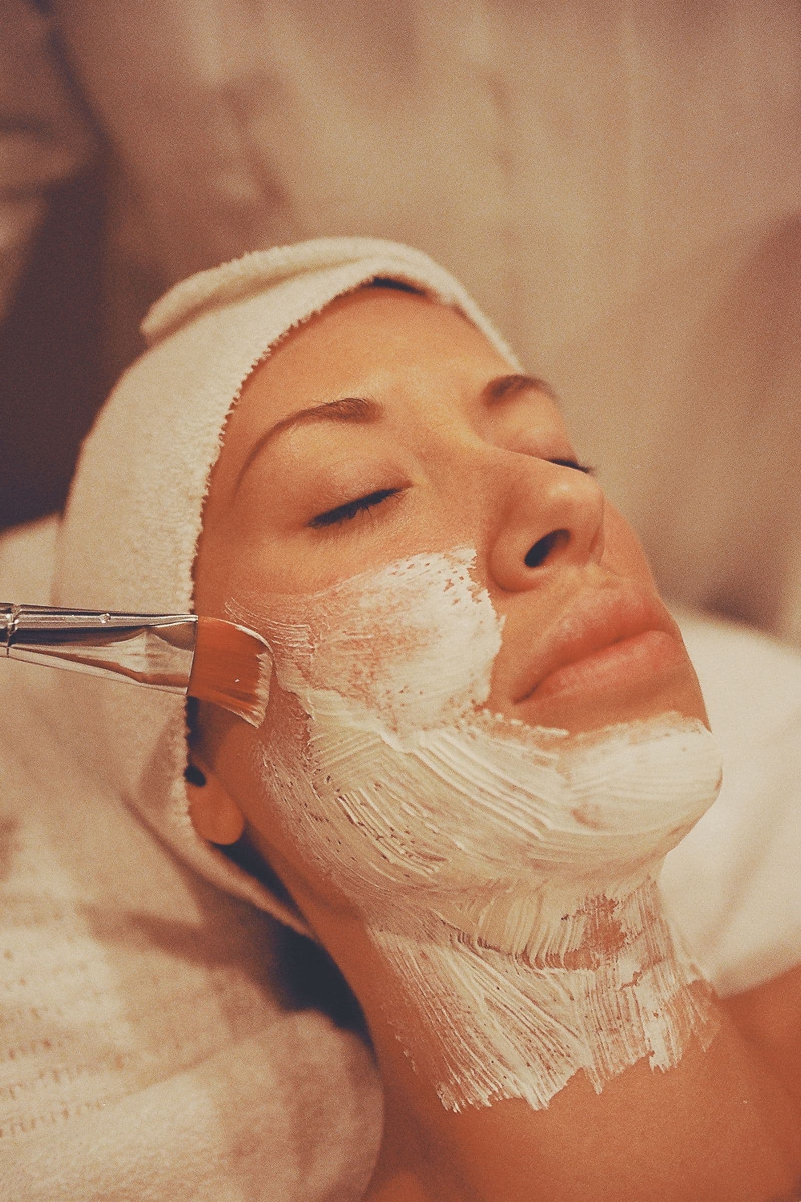Dream Facial + Dermaplane at Beddington Beauty